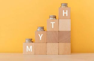 4 Banking Myths People Still Believe (But Shouldn’t)